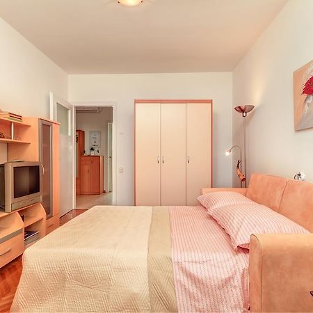 Apartment Barbaresko Split Exterior photo